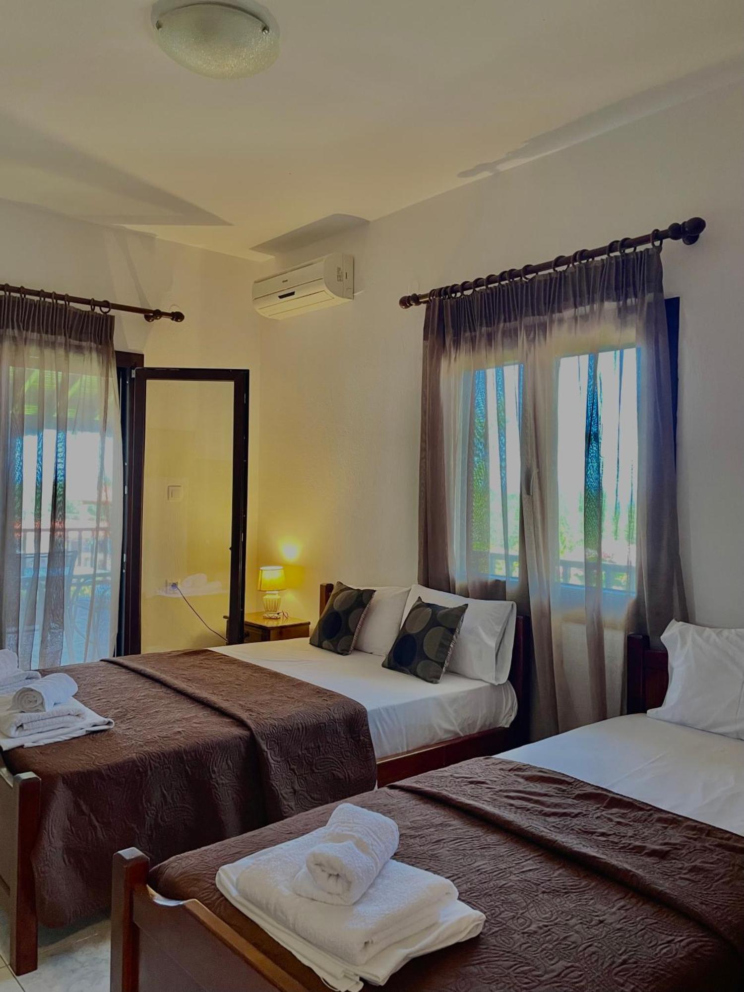 Anna Dani Apartments Вурвуру Екстериор снимка