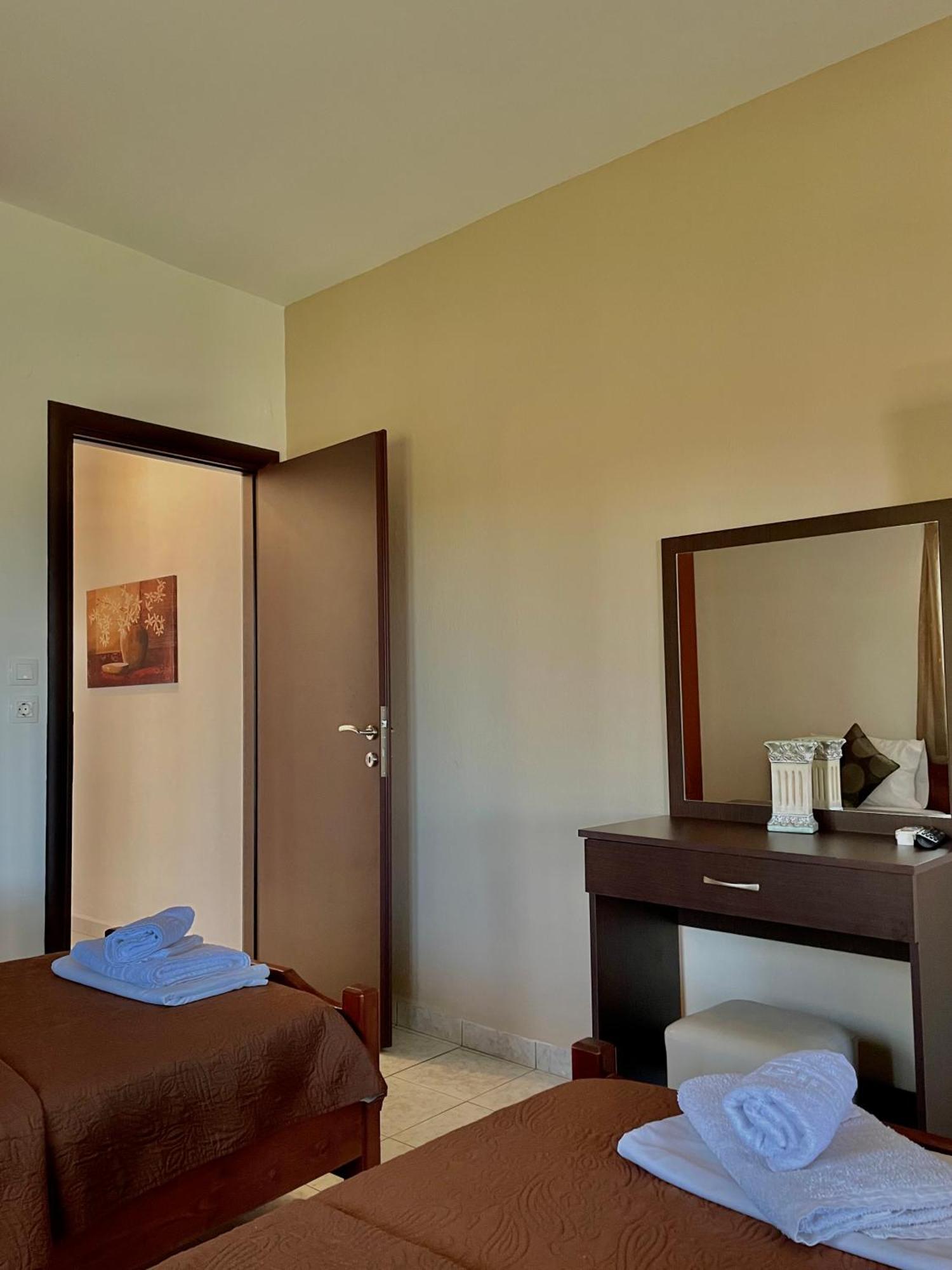 Anna Dani Apartments Вурвуру Екстериор снимка