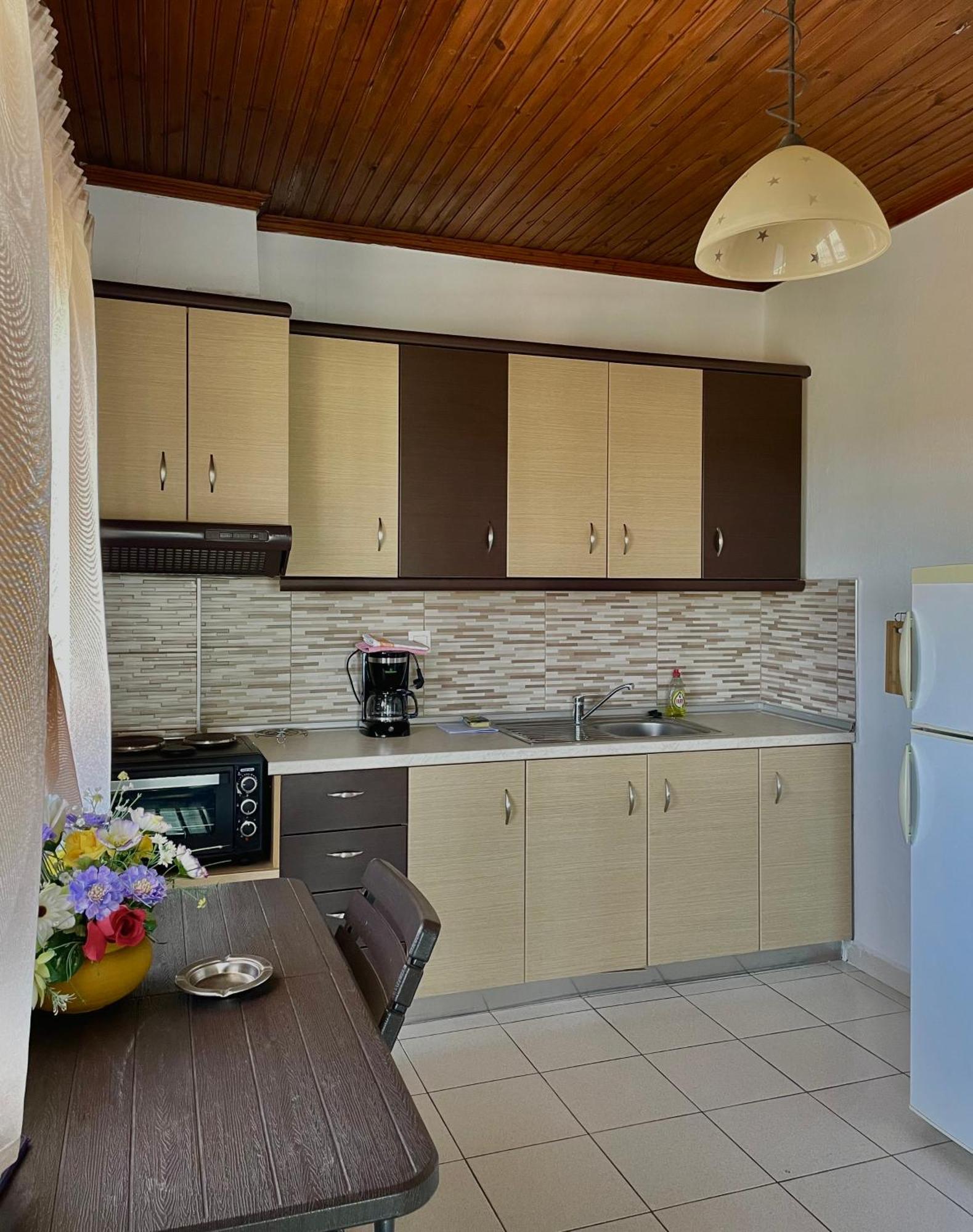 Anna Dani Apartments Вурвуру Екстериор снимка