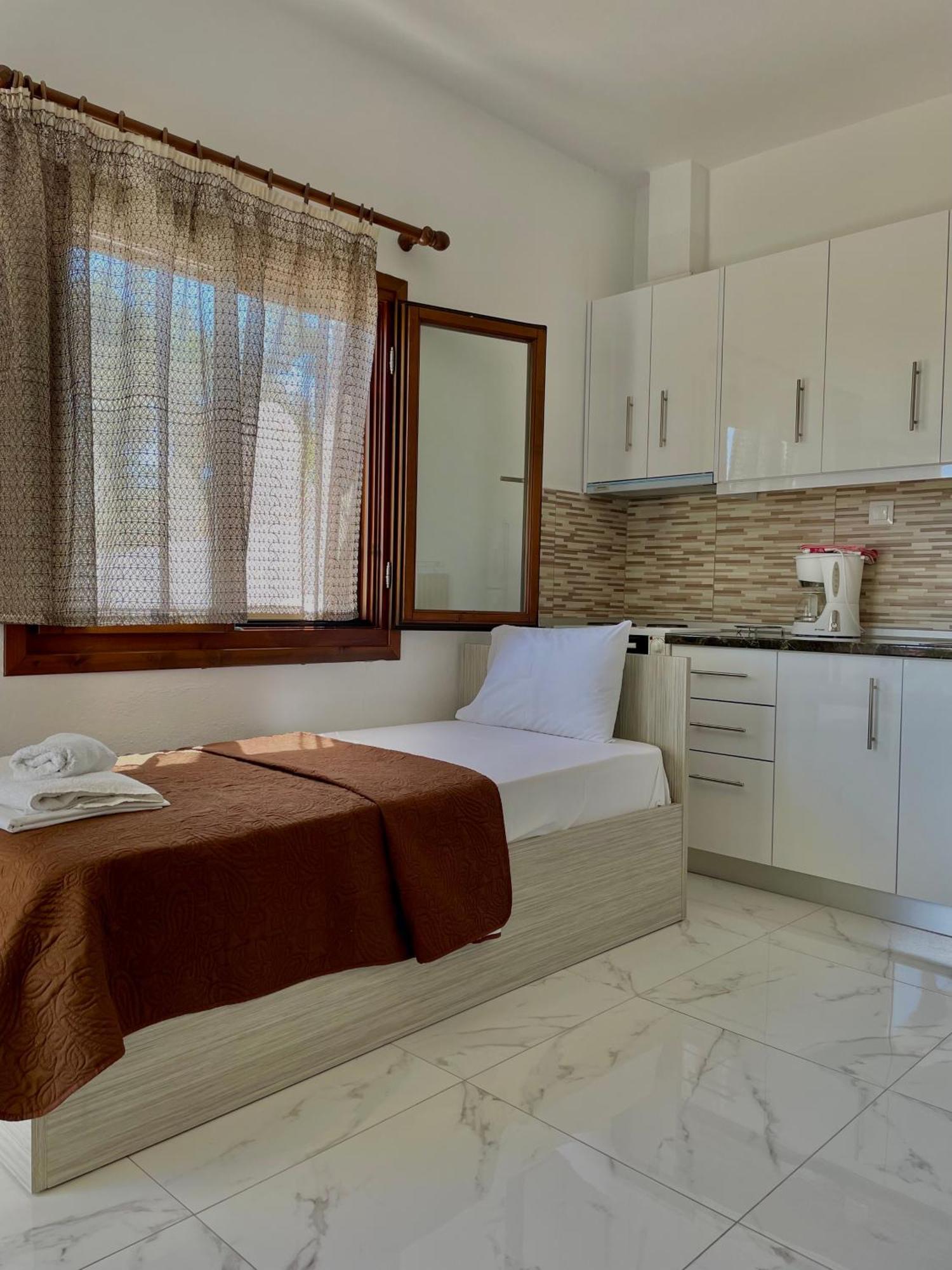 Anna Dani Apartments Вурвуру Екстериор снимка