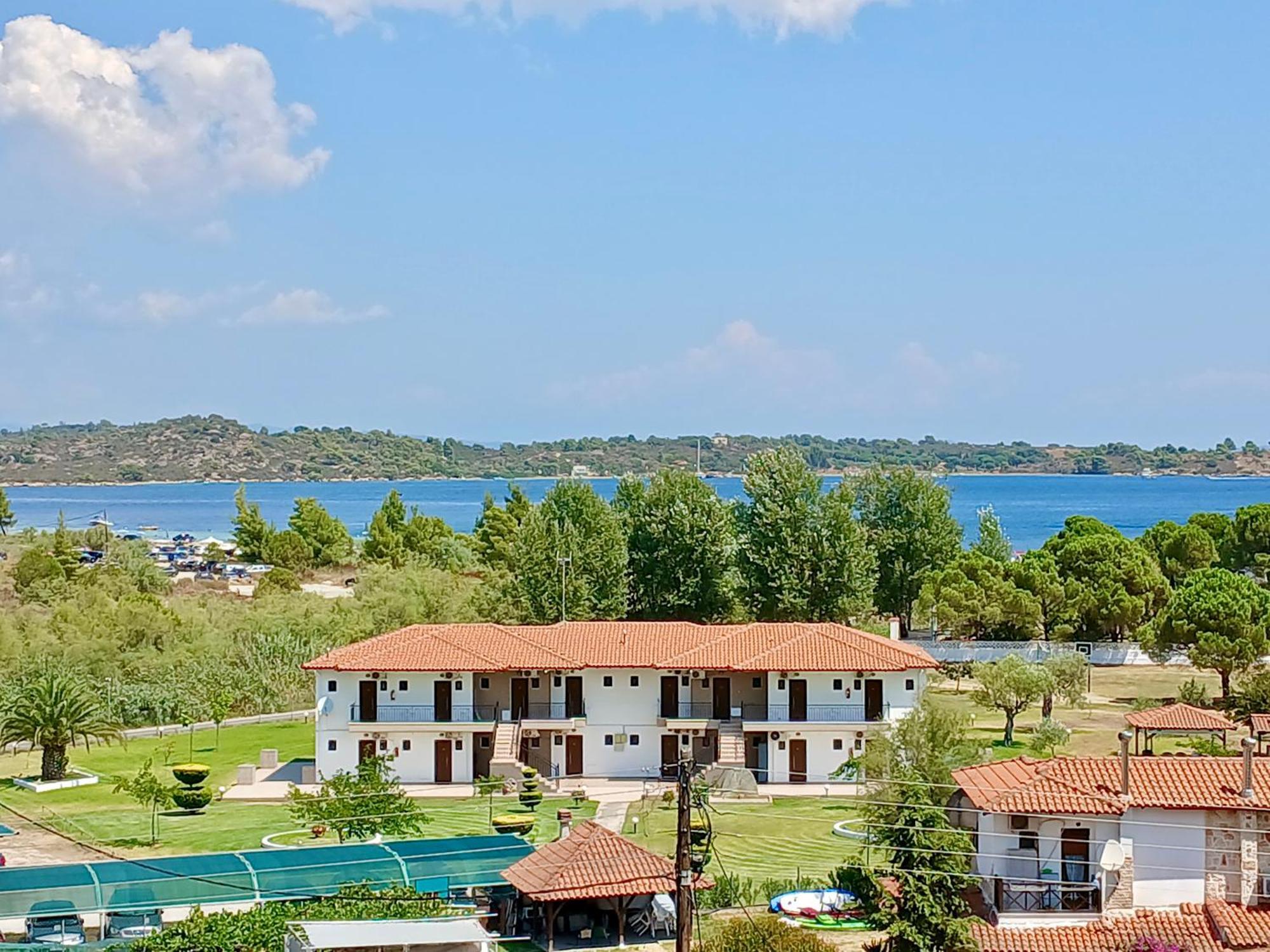 Anna Dani Apartments Вурвуру Екстериор снимка