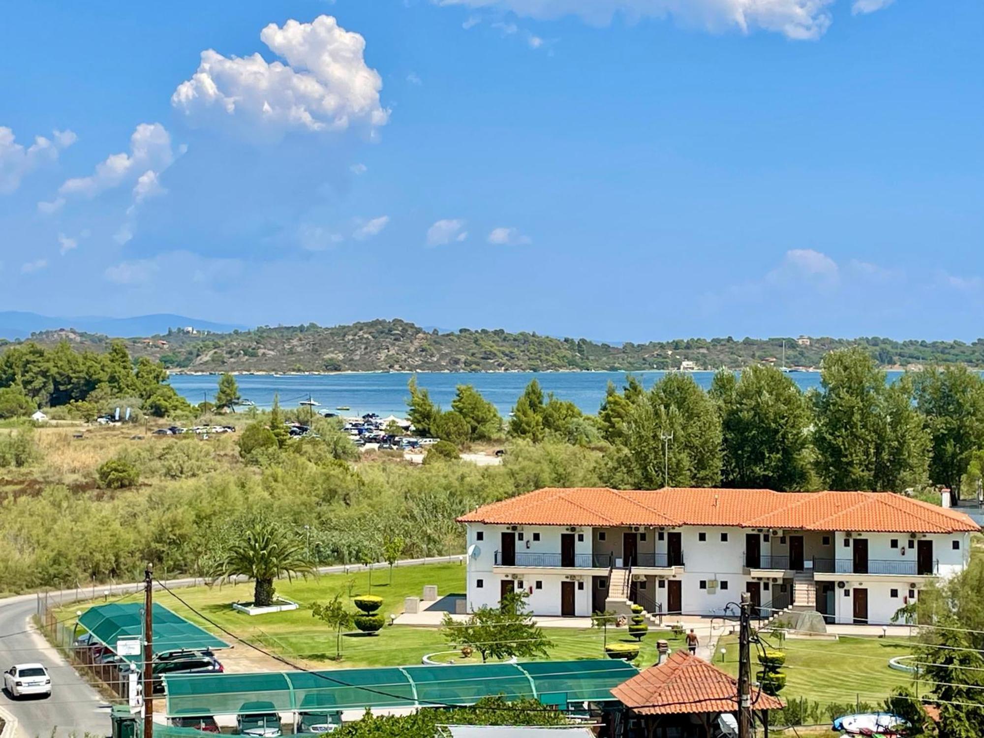 Anna Dani Apartments Вурвуру Екстериор снимка